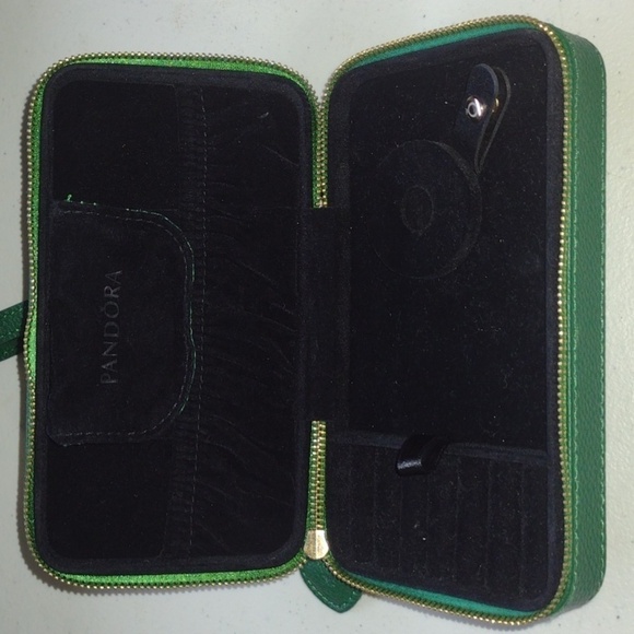 PANDORA Limited Edition Jewelry box green with Holly leaves Christmas - Picture 3 of 16